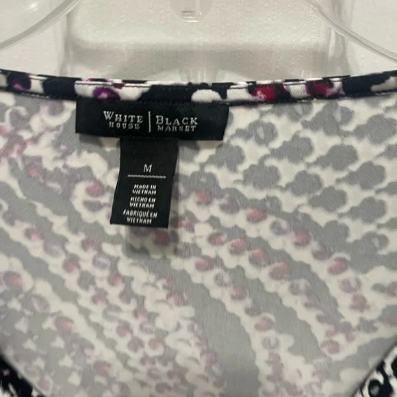 White House Black Market Fitted Graphic Blouse with Cuffed 3/4 Sleeves - Picture 11 of 11